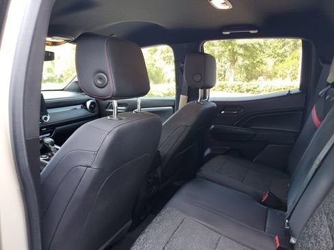 Used 2024 Chevrolet Colorado Z71 image 10