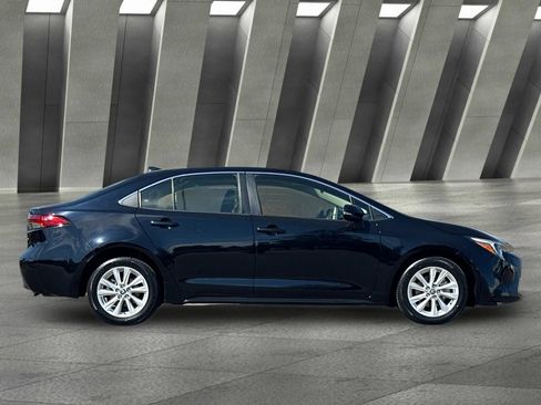 Used 2024 Toyota Corolla XLE FWD image 3