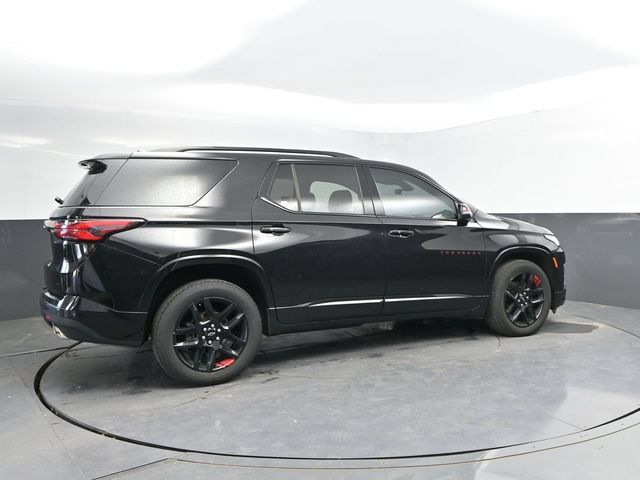 Used 2023 Chevrolet Traverse Premier w/ Redline Edition AWD/4WD image 2