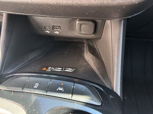 Used 2024 Buick Envista Sport Touring w/ Convenience I Package FWD image 25