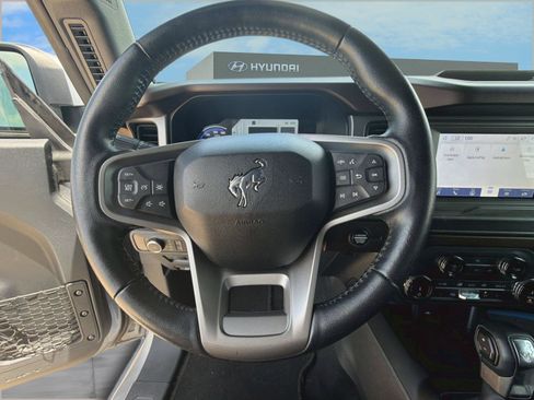 Used 2022 Ford Bronco Outer Banks AWD/4WD image 11