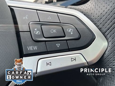 Certified 2025 Volkswagen Tiguan SE R-Line AWD/4WD image 23