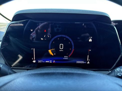 Used 2025 Chevrolet TrailBlazer LT AWD/4WD image 15