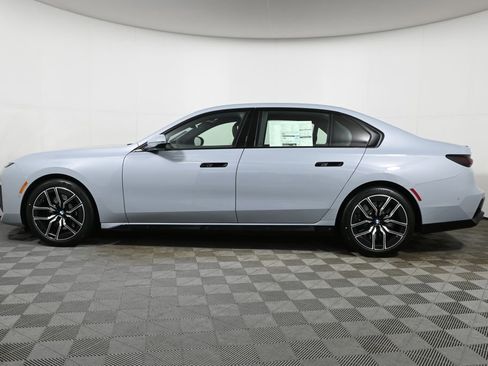 New 2026 BMW 760i xDrive w/ Executive Package image 2