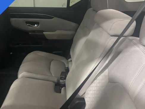 Certified 2023 Honda Pilot LX image 5