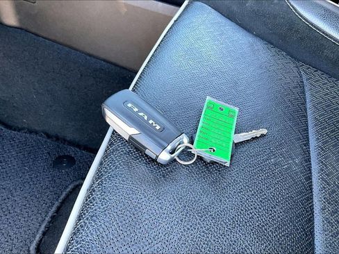 Used 2019 RAM 1500 Laramie image 10