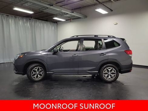 Used 2024 Subaru Forester Premium AWD/4WD image 5