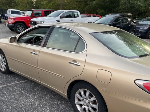 Used 2002 Lexus ES 330 image 8