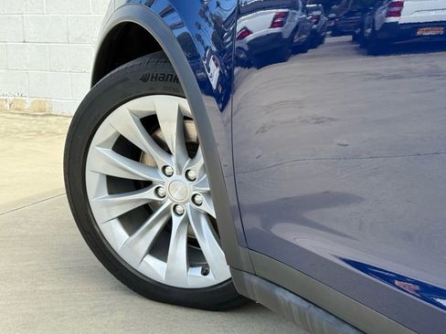 Used 2016 Tesla Model X 90D image 16