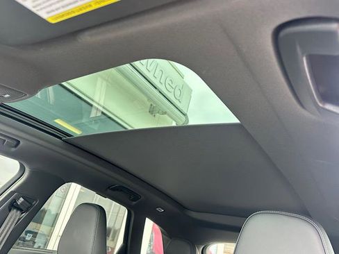 Used 2025 Audi SQ5 Prestige w/ Prestige Package image 15