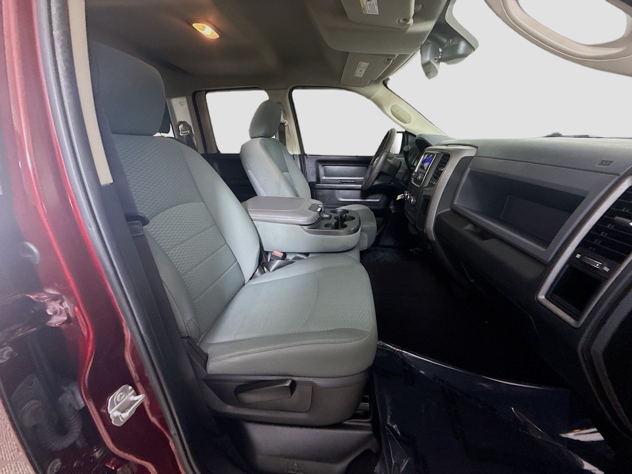 Used 2019 RAM 1500 ST AWD/4WD image 27
