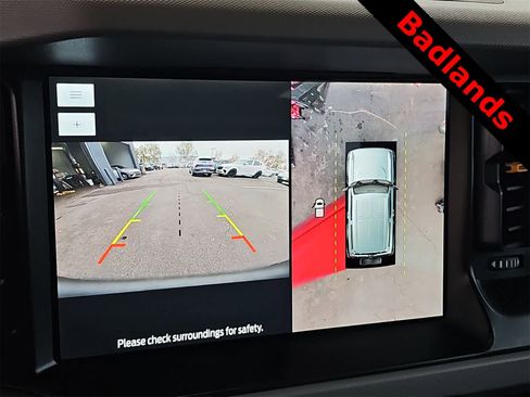 Used 2023 Ford Bronco Badlands image 25