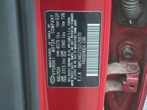 Used 2025 Hyundai Elantra Limited image 29