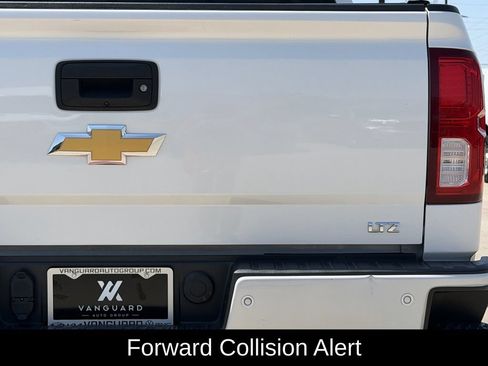 Used 2017 Chevrolet Silverado 1500 LTZ Z71 w/ LTZ Plus Package AWD/4WD image 9