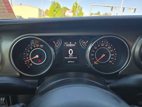 Used 2018 Jeep Wrangler Sport AWD/4WD image 20