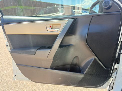 Used 2014 Toyota Corolla LE FWD image 13