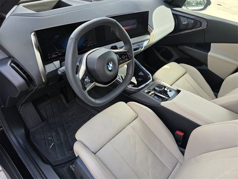 Certified 2025 BMW X3 xDrive30i w/ Premium Package image 10