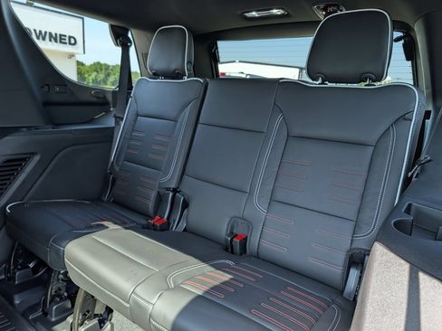 New 2026 GMC Yukon AT4 Ultimate w/ LPO, Floor Liner Package AWD/4WD image 28
