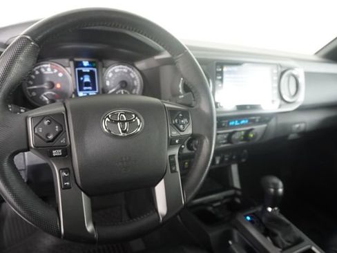 Used 2021 Toyota Tacoma TRD Off-Road w/ TRD Premium Off Road Package image 27