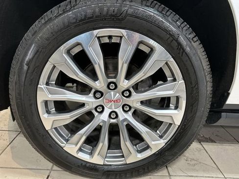 Used 2022 GMC Yukon Denali image 21
