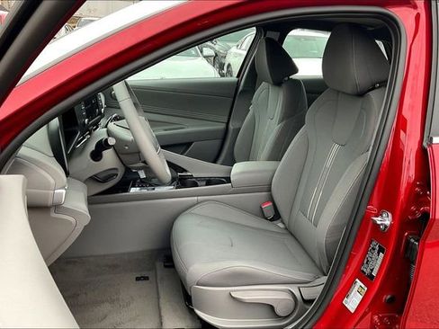 New 2026 Hyundai Elantra SEL Sport Premium FWD image 9