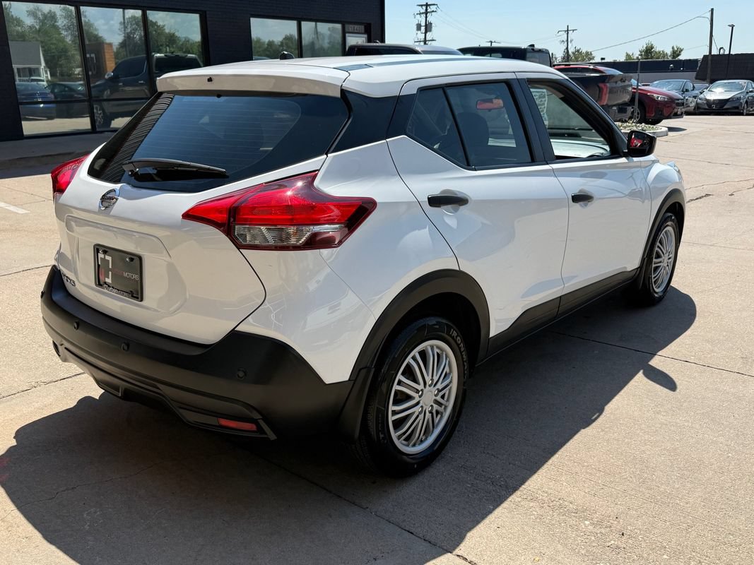 Used 2020 Nissan Kicks S FWD image 12
