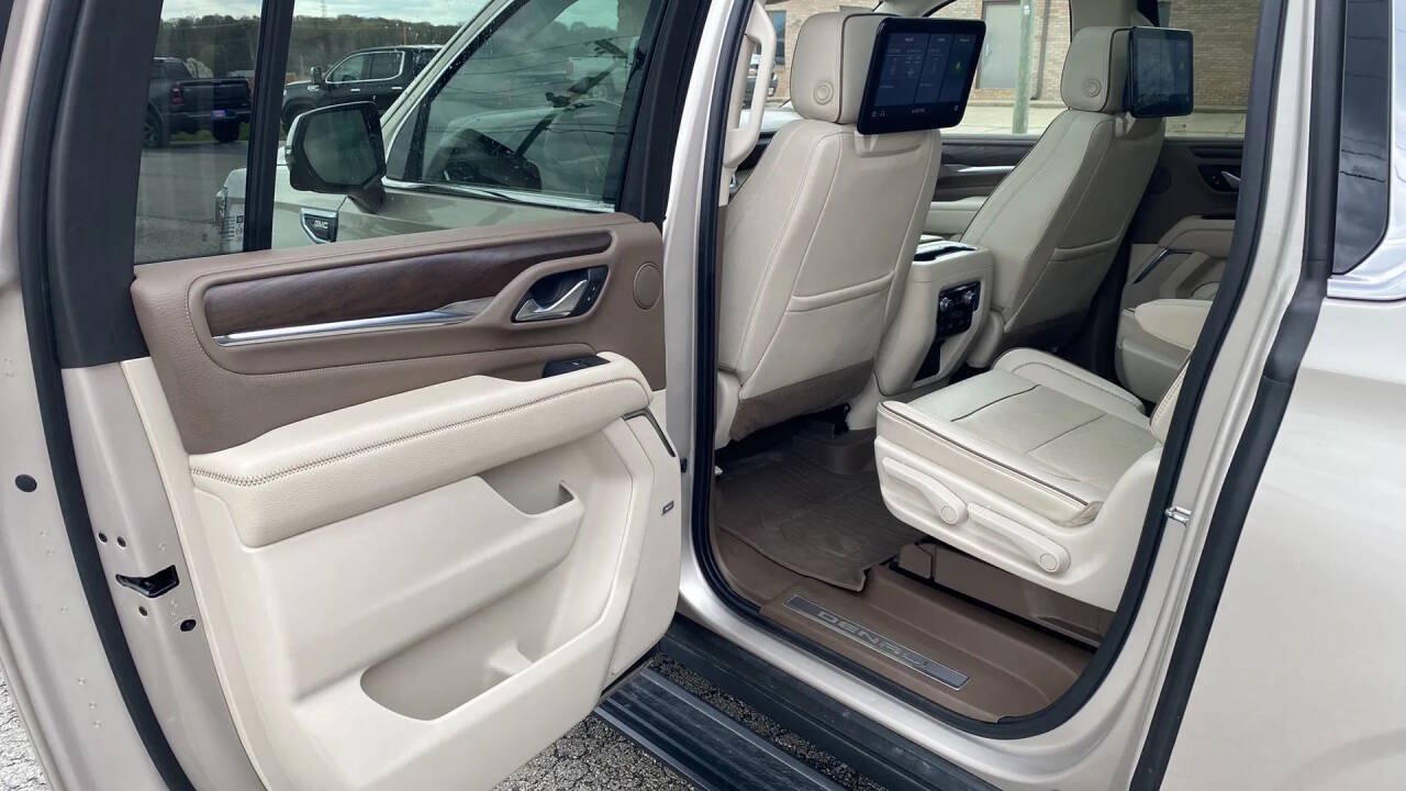 Used 2021 GMC Yukon XL Denali w/ Denali Premium Package AWD/4WD image 26