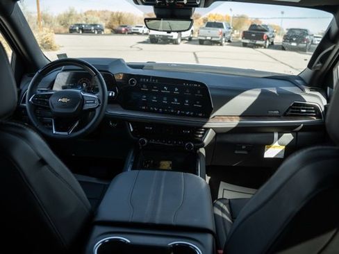 New 2026 Chevrolet Suburban High Country image 24