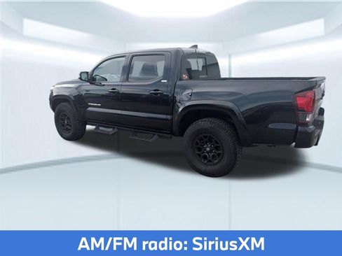 Used 2022 Toyota Tacoma SR5 w/ Technology Package RWD image 5