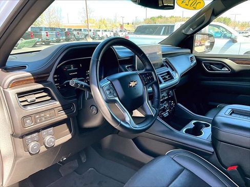 Used 2024 Chevrolet Tahoe Premier AWD/4WD image 8
