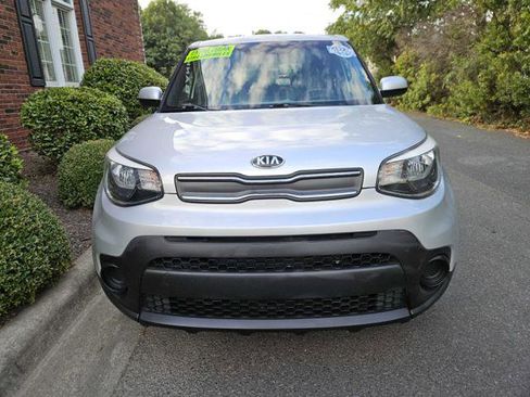 Used 2018 Kia Soul ! image 8