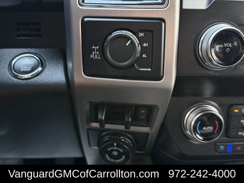 Used 2021 Ford F250 Platinum w/ FX4 Off-Road Package AWD/4WD image 25