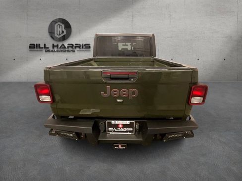 Used 2022 Jeep Gladiator Mojave w/ Cold Weather Group image 6