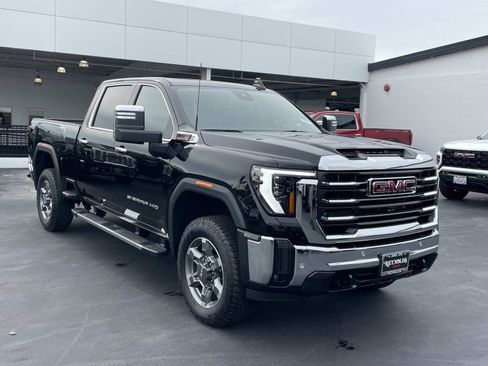 New 2026 GMC Sierra 3500 SLT w/ SLT Premium Package AWD/4WD image 3