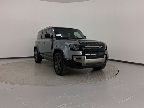 Used 2020 Land Rover Defender 110 X image 7