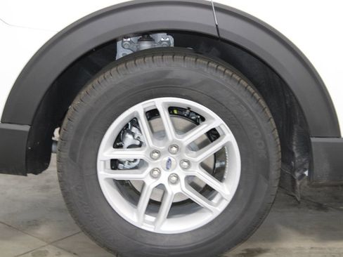 New 2026 Ford Explorer Active image 13