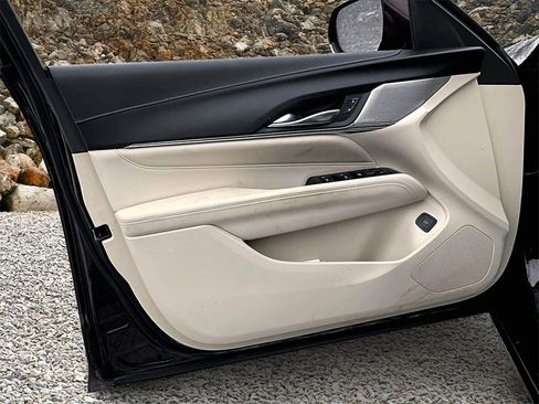 Used 2021 Cadillac CT4 Luxury w/ Sun And Sound Package image 20