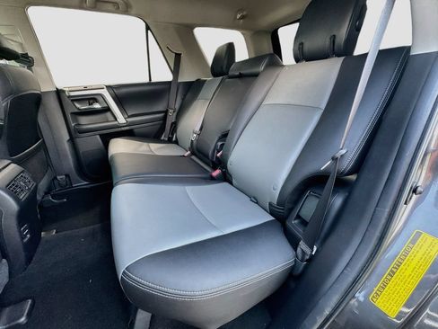 Used 2019 Toyota 4Runner SR5 Premium AWD/4WD image 28