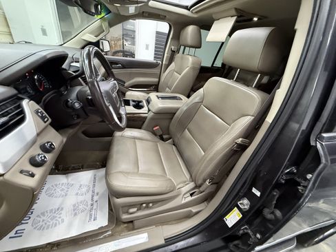 Used 2017 GMC Yukon SLT AWD/4WD image 16
