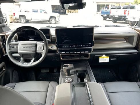 Used 2025 GMC Hummer EV 2X w/ Extreme Off-Road Package AWD/4WD image 12