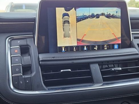 Used 2024 Chevrolet Tahoe Premier AWD/4WD image 18