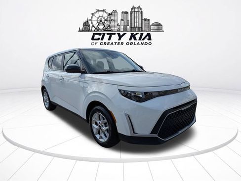 Certified 2024 Kia Soul S FWD image 8