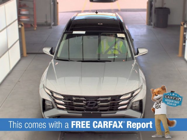 Used 2026 Hyundai Tucson Limited AWD/4WD image 2