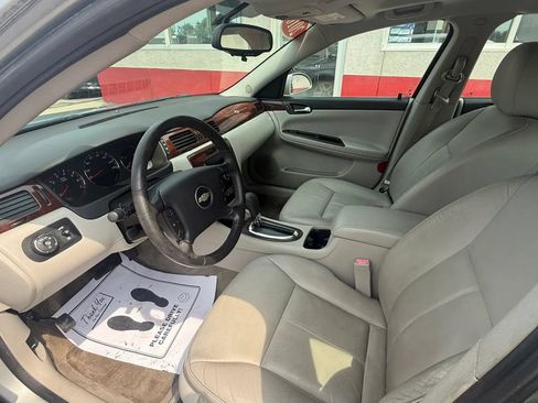 Used 2010 Chevrolet Impala LT w/ Luxury Edition Package FWD image 9