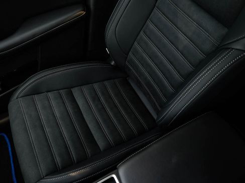 New 2025 Mitsubishi Outlander SE image 26