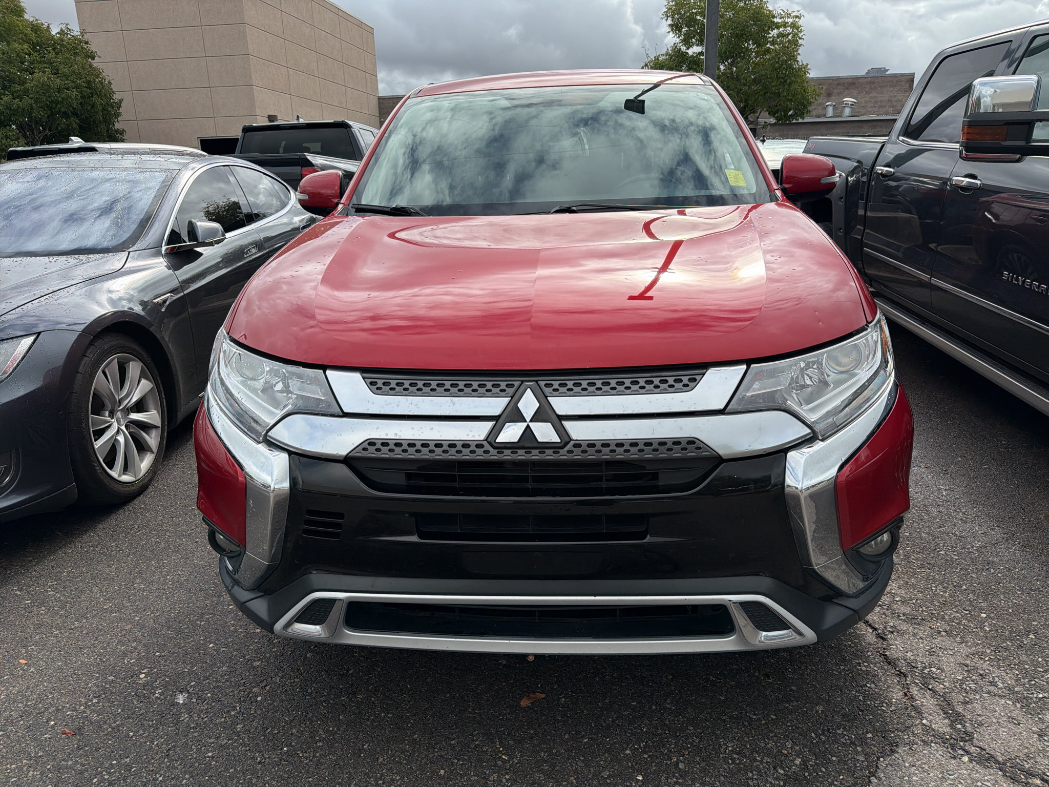 Used 2019 Mitsubishi Outlander SE AWD/4WD image 2