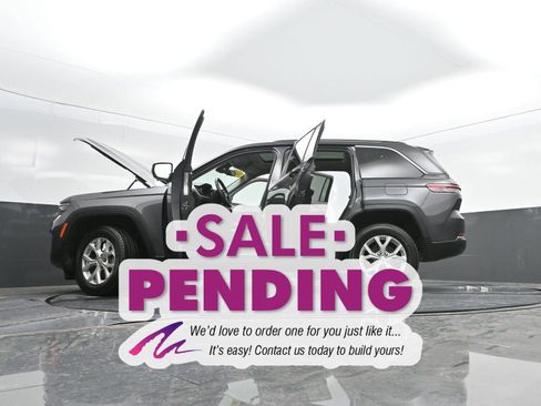 Used 2023 Jeep Grand Cherokee Limited image 52