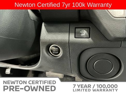 Used 2025 Nissan Frontier SV RWD image 33
