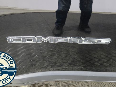 Used 2018 Jeep Compass Latitude w/ Popular Equipment Group image 24