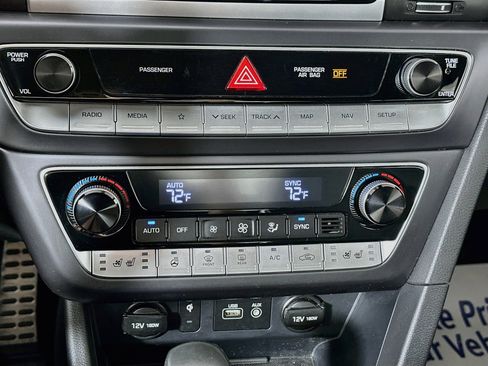 Used 2018 Hyundai Sonata Limited w/ Cargo Package FWD image 16